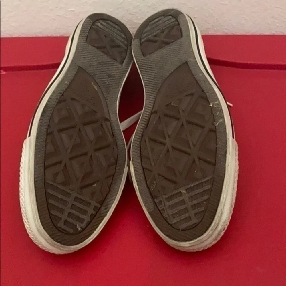 Converse Gray Low-Top Sneakers - Picture 4 of 5